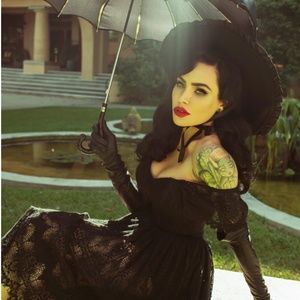 La Femme en Noir Southern Gothic Bustier XL